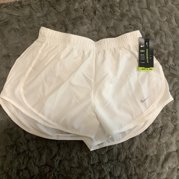 Nike Pants - NWT Nike Tempo Women’s Shorts, White, Size: Medium